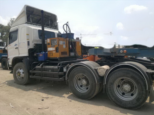 ขายรถหัวลาก 10 ล้อ 2 เพลา HINO เมก้า 320 ปี.47 มี 2 คัน สนใจโทร จัดแนนซ์ได้