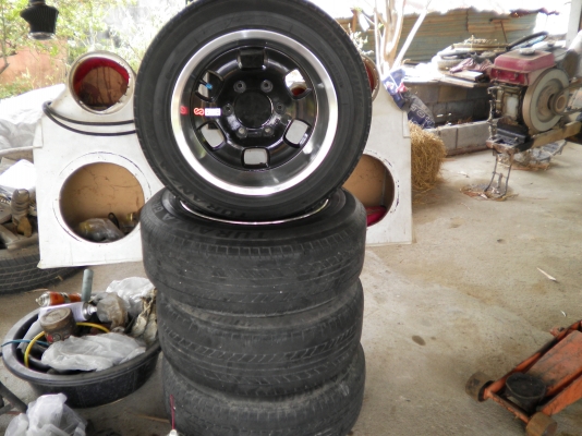 ล้อแม็ก15พร้อมยาง1ชุด ล้อแม็ก15พร้อมยาง1ชุด