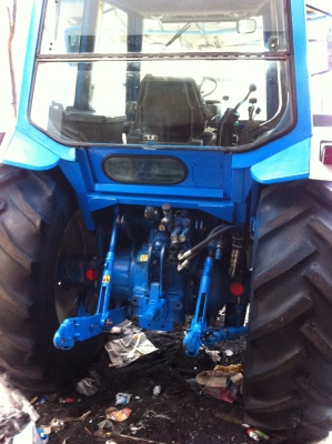 ขาย FORD เสื้อลาย