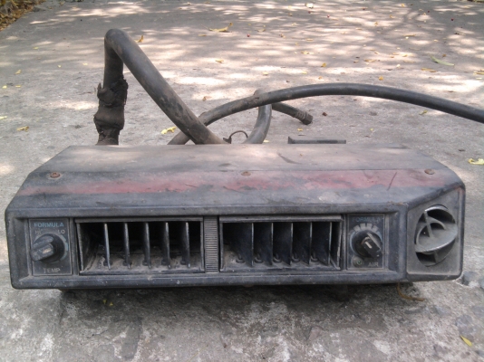 ขาย ตู้แอร์แบบแขวน สำหรับใส่รถโบราณครับ