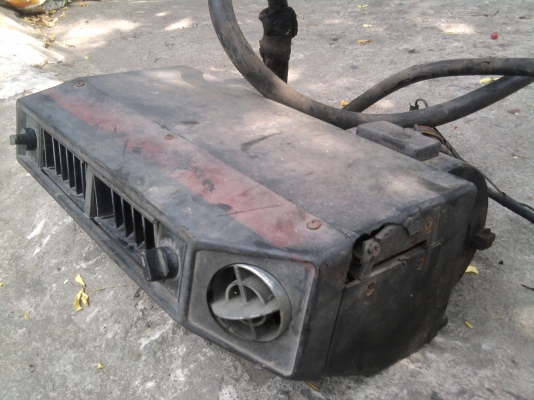 ขาย ตู้แอร์แบบแขวน สำหรับใส่รถโบราณครับ