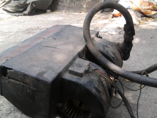 ขาย ตู้แอร์แบบแขวน สำหรับใส่รถโบราณครับ