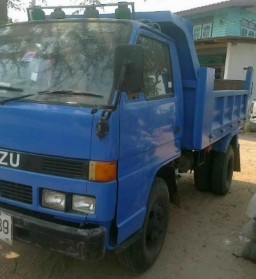 ISUZU ELF 88 HP หกล้อดั๊มพ์ กระบะดั๊มพ์เหล็กความยาว 3.20 เมตร บรรทุกได้ 3-4 เครื่องแรงดี หัวเก๋งบางๆไม่ผุ ช่วงล่างคัชซีสวยไม่มีดาม ยางสภาพดี 70\% พร้อมบรรทุกพร้อมใช้งาน เอกสารเล่มทะเบียนครบพร้อมโอน ราคาต่อรองได้ครับ ISUZU ELF 88 HP หกล้อดั๊มพ์ กระบะดั๊มพ์เหล็กความยาว 3.20 เมตร บรรทุกได้ 3-4 เครื่องแรงดี หัวเก๋งบางๆไม่ผุ ช่วงล่างคัชซีสวยไม่มีดาม ยางสภาพดี 70\% พร้อมบรรทุกพร้อมใช้งาน เอกสารเล่มทะเบียนครบพร้อมโอน ราคาต่อรองได้ครับ