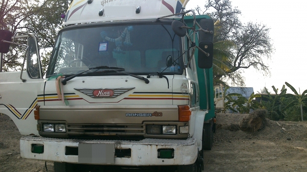 ขาย  10 ล้อ HINO F 17คัสซี KT925สวยทั้งเส้นเครื่อง EH 700