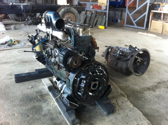 ขายเครื่องพร้อมเกียร์ NISSAN UD PE-6 260 แรง เครื่องเกียร์สวยมาก พร้อมใช้งาน เครื่องแน่น แห้งทั้งตัว เกียร์เข้านิ่มทุกเกียร์