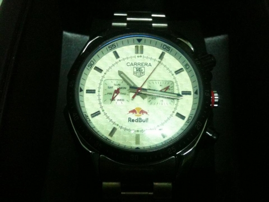 TAG Heuer Redbull ขายครับ ใส่แล้วหล่อมาก ครับ ฝากEMS ให้แล้วครับ TAG Heuer Redbull ขายครับ ใส่แล้วหล่อมาก ครับ ฝากEMS ให้แล้วครับ