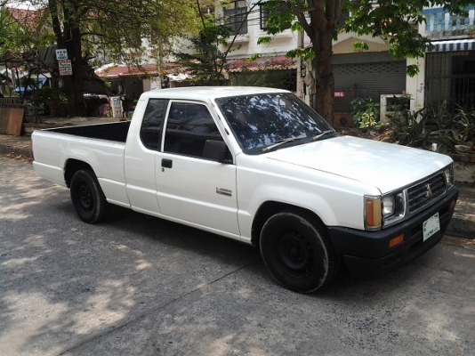 ขายมิตซู แค็บปี1993 ดีเซล2500เกียร์ธรรมดา เล่มพร้อมเอกสารโอน ขายมิตซู แค็บปี1993 ดีเซล2500เกียร์ธรรมดา เล่มพร้อมเอกสารโอน