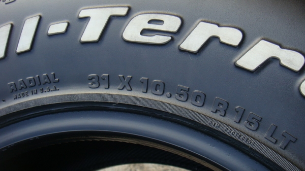 ขายยาง BF Goodrich Allterrain 31 10.5 r15  ปี11 สวยๆ