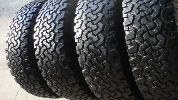 ขายยาง BF Goodrich Allterrain 31 10.5 r15  ปี11 สวยๆ