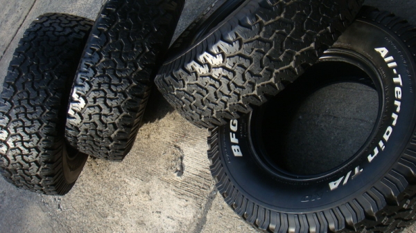 ขายยาง BF Goodrich Allterrain 31 10.5 r15  ปี11 สวยๆ