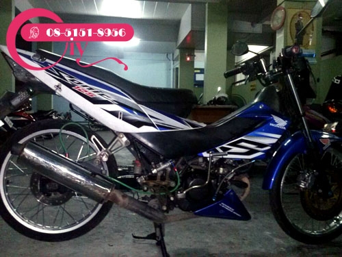 ขายด่วน SONIC ปี 52 แท้ๆ เครื่องดี เกียร์โยง ชุดสีสวยตามรูป เล่ม ชุดโอนครบ