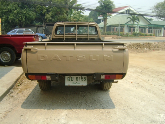 รถนิสสัน ช้างเหยียบ รถนิสสัน ช้างเหยียบ