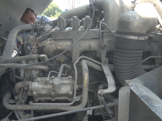 ขานรถหัวลาก INSSAN UD CW431 ติดแก๊ส 8 ถัง ขายเฉพาะหัว มีจำนวน 10 หัว(คัน)