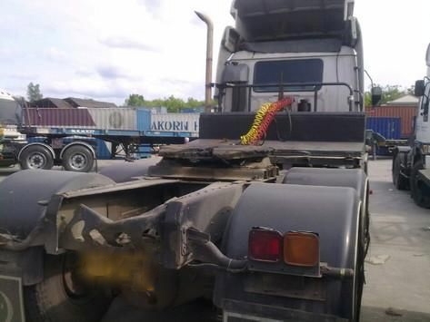 รถอิซูซุ 10 ล้อ หัวลาก  FXZ 270 แรงม้า  ปี  40  ( มีขาย 5 คัน   ขายเฉพาะ แม่ ) สนใจติดต่อ 081 - 6079515