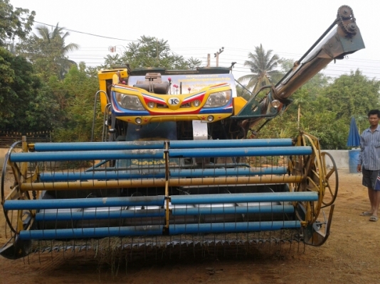 ขายรถเกี่ยวข้าว เกษตรพัฒนา รุ่นจ้าวช้างไวไฟปี51 1,180,000บาท