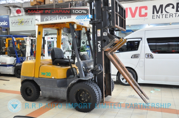 ขายรถโฟล์คลิฟท์มือสอง TCM รุ่น FHD30Z5-34II24 นำเข้าจากประเทศญี่ปุ่น 100\% ไม่เคยใช้งานในไทย