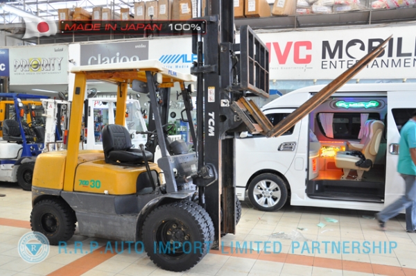 ขายรถโฟล์คลิฟท์มือสอง TCM รุ่น FHD30Z5-34II24 นำเข้าจากประเทศญี่ปุ่น 100\% ไม่เคยใช้งานในไทย