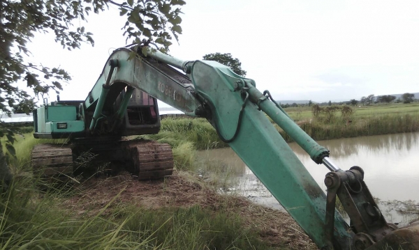 ขายKobelco sk200m2สภาพพร้อมใช้ ติดต่อคุณอ๊อฟพิจิตร086-737-9991 ขายKobelco sk200m2สภาพพร้อมใช้ ติดต่อคุณอ๊อฟพิจิตร086-737-9991