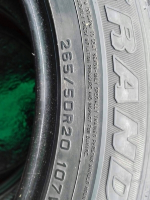 265/50R20 DUNLOP GRANDTREK PT2 สวยๆ มี 2 เส้น tel. 081-427-3941 265/50R20 DUNLOP GRANDTREK PT2 สวยๆ มี 2 เส้น tel. 081-427-3941