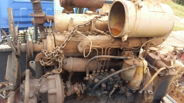 ขายเครื่องพร้อมซุ้มคลัช แทรคเตอร์ D50-15