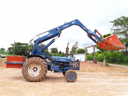 ขายด่วน รถคีบอ้อย+บุ้งกี๋ตัก FORD 5500 77 T1 ขายด่วน รถคีบอ้อย+บุ้งกี๋ตัก FORD 5500 77 T1