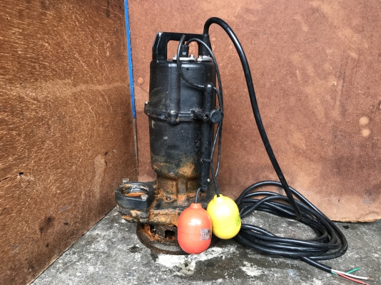 ขายไดโว่ Tsurumi 0.5HP. 220V ไฟบ้าน ขนาด 2นิ้ว made in Japan รุ่นมีลูกลอยในตัว สภาพสวยมาก พร้อมใช้งาน