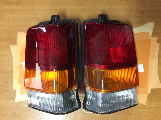 ขายไฟท้ายรถ DAIHATSU รุ่น MIRA L80 ใส่มิร่าบ้านเราได้เลย