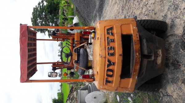 รถตัก หิน-ทราย Toyota.เครื่องดีเซล.ตัก1คิว.ยางใหม่2เส้นหลังหน้าสวย พร้อมใช้ เครื่องดี .ปั้มยกดี คอตัก ยาว2เมตรใช้สำหรับตักไส่หกล้อครับ.ราคา120000.฿.โทรปรึกษาได้ครับ.0875511464-0636359242 รถตัก หิน-ทราย Toyota.เครื่องดีเซล.ตัก1คิว.ยางใหม่2เส้นหลังหน้าสวย พร้อมใช้ เครื่องดี .ปั้มยกดี คอตัก ยาว2เมตรใช้สำหรับตักไส่หกล้อครับ.ราคา120000.฿.โทรปรึกษาได้ครับ.0875511464-0636359242