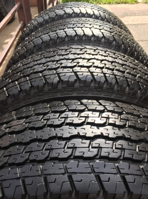 ยาง Bridgestone 265 70 16 ปี15 ดอกเต็ม ไม่มีปะ ใช้ยาว ราคาไม่แพงขอบคุณ