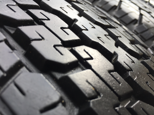 ยาง Bridgestone 265 70 16 ปี15 ดอกเต็ม ไม่มีปะ ใช้ยาว ราคาไม่แพงขอบคุณ