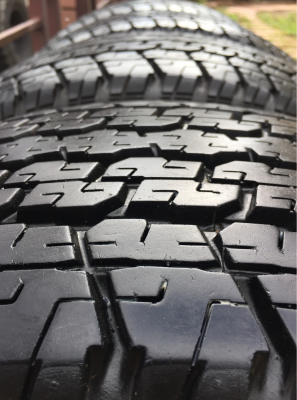 ยาง Bridgestone 265 70 16 ปี15 ดอกเต็ม ไม่มีปะ ใช้ยาว ราคาไม่แพงขอบคุณ