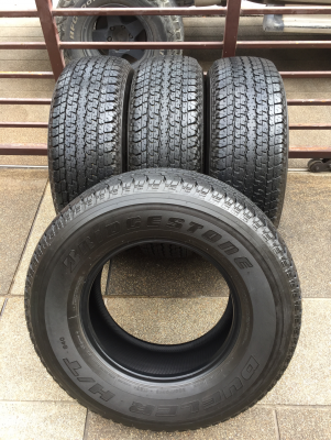 ยาง Bridgestone 265 70 16 ปี15 ดอกเต็ม ไม่มีปะ ใช้ยาว ราคาไม่แพงขอบคุณ