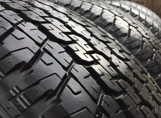 ยาง Bridgestone 265 70 16 ปี15 ดอกเต็ม ไม่มีปะ ใช้ยาว ราคาไม่แพงขอบคุณ