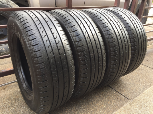 ยาง Goodyear 235 70 15 กลางปี15 ดอกเต็ม ไม่มีปะ ใช้ยาว ราคาไม่แพง