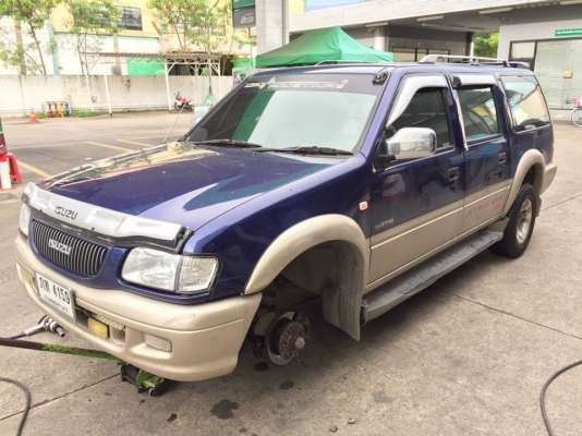 ยาง Goodyear 235 70 15 กลางปี15 ดอกเต็ม ไม่มีปะ ใช้ยาว ราคาไม่แพง