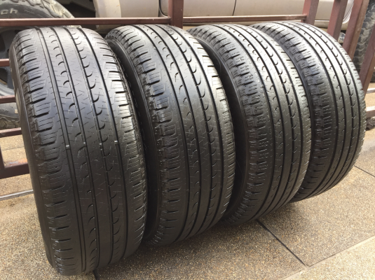 ยาง Goodyear 235 70 15 กลางปี15 ดอกเต็ม ไม่มีปะ ใช้ยาว ราคาไม่แพง ยาง Goodyear 235 70 15 กลางปี15 ดอกเต็ม ไม่มีปะ ใช้ยาว ราคาไม่แพง