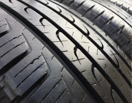 ยาง Goodyear 235 70 15 กลางปี15 ดอกเต็ม ไม่มีปะ ใช้ยาว ราคาไม่แพง ยาง Goodyear 235 70 15 กลางปี15 ดอกเต็ม ไม่มีปะ ใช้ยาว ราคาไม่แพง