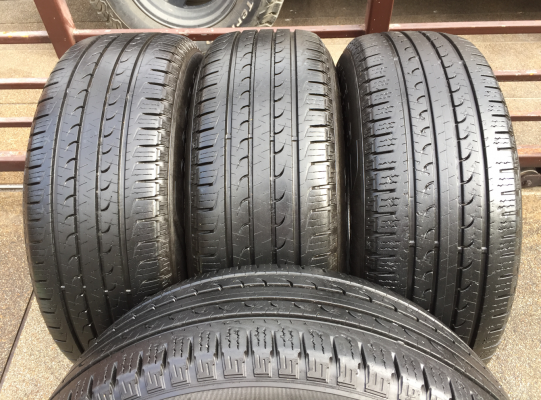 ยาง Goodyear 235 70 15 กลางปี15 ดอกเต็ม ไม่มีปะ ใช้ยาว ราคาไม่แพง