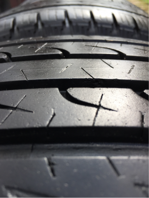 ยาง Goodyear 235 70 15 กลางปี15 ดอกเต็ม ไม่มีปะ ใช้ยาว ราคาไม่แพง