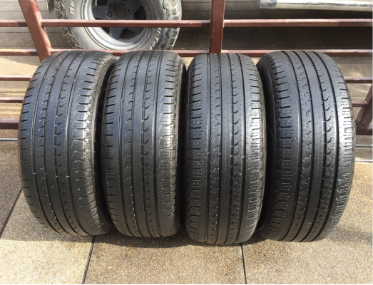 ยาง Goodyear 235 70 15 กลางปี15 ดอกเต็ม ไม่มีปะ ใช้ยาว ราคาไม่แพง