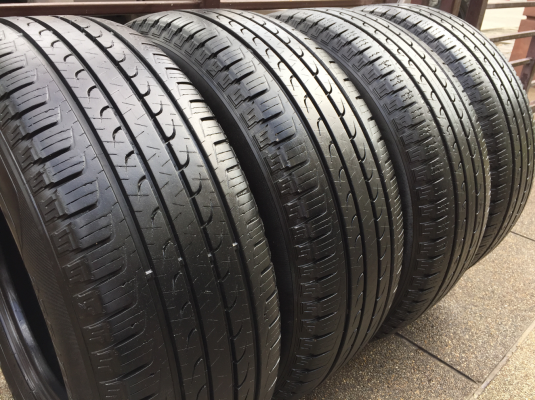 ยาง Goodyear 235 70 15 กลางปี15 ดอกเต็ม ไม่มีปะ ใช้ยาว ราคาไม่แพง ยาง Goodyear 235 70 15 กลางปี15 ดอกเต็ม ไม่มีปะ ใช้ยาว ราคาไม่แพง