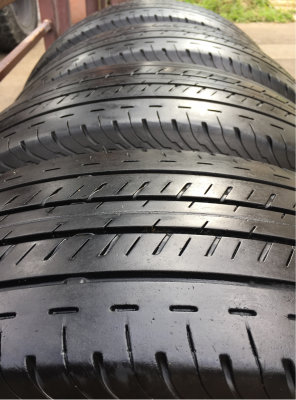 ยาง Bridgestone 215 65 16 กลางปี16 ดอกเต็ม ไม่มีปะ ใช้ยาว ราคาไม่แพง