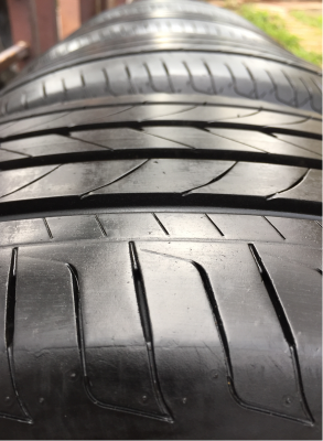 ยาง Goodyear 215 55 17 ปี16 ดอกเต็ม ไม่มีปะ ใช้ยาว ราคาไม่แพง