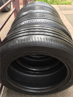 ยาง Goodyear 215 55 17 ปี16 ดอกเต็ม ไม่มีปะ ใช้ยาว ราคาไม่แพง
