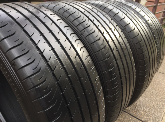 ยาง Dunlop 215 55 17 ปี15 ดอกเต็ม ไม่มีปะ ใช้ยาว ราคาไม่แพง ยาง Dunlop 215 55 17 ปี15 ดอกเต็ม ไม่มีปะ ใช้ยาว ราคาไม่แพง