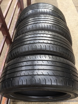 ยาง Dunlop 215 55 17 ปี15 ดอกเต็ม ไม่มีปะ ใช้ยาว ราคาไม่แพง