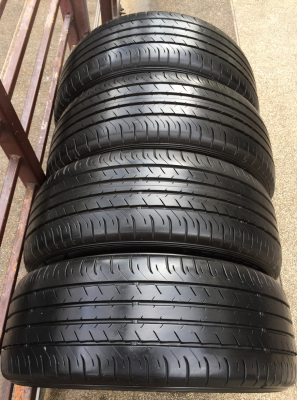 ยาง Dunlop 215 55 17 ปี15 ดอกเต็ม ไม่มีปะ ใช้ยาว ราคาไม่แพง