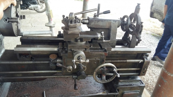 แท่นกลึง ต้าชิง 5 ฟุต รุ่น 500 A 3 เพลา เกียร์บล็อก ไฟบ้าน พร้อมใช้งาน ด่วนๆๆ 69,000 แท่นกลึง ต้าชิง 5 ฟุต รุ่น 500 A 3 เพลา เกียร์บล็อก ไฟบ้าน พร้อมใช้งาน ด่วนๆๆ 69,000