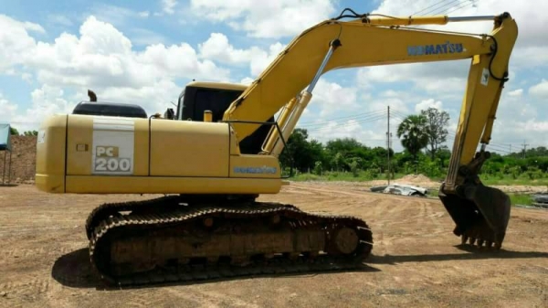 ขาย 1,350,000 KOMATSU PC200-7 สวย (มือเดียวจากห้าง) เครื่องดี ปั้มแรง โช่หนา เอวแน่น ไฟฟ้าครบ แอร์เย็น เอกสารเล่มทะเบียน รถอยู่ จ.นครราชสีมา 090-772-3710 090-772-3708 ขาย 1,350,000 KOMATSU PC200-7 สวย (มือเดียวจากห้าง) เครื่องดี ปั้มแรง โช่หนา เอวแน่น ไฟฟ้าครบ แอร์เย็น เอกสารเล่มทะเบียน รถอยู่ จ.นครราชสีมา 090-772-3710 090-772-3708