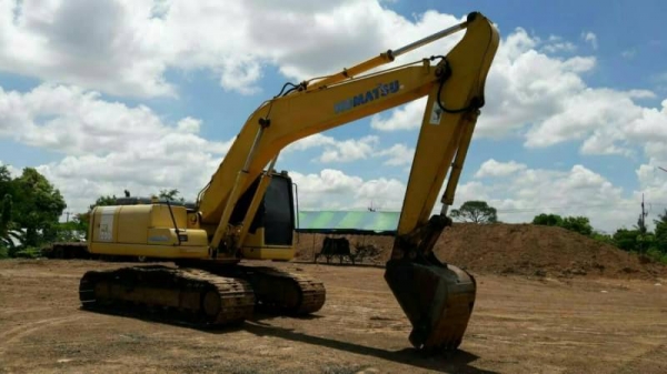 ขาย 1,350,000 KOMATSU PC200-7 สวย (มือเดียวจากห้าง) เครื่องดี ปั้มแรง โช่หนา เอวแน่น ไฟฟ้าครบ แอร์เย็น เอกสารเล่มทะเบียน รถอยู่ จ.นครราชสีมา 090-772-3710 090-772-3708 ขาย 1,350,000 KOMATSU PC200-7 สวย (มือเดียวจากห้าง) เครื่องดี ปั้มแรง โช่หนา เอวแน่น ไฟฟ้าครบ แอร์เย็น เอกสารเล่มทะเบียน รถอยู่ จ.นครราชสีมา 090-772-3710 090-772-3708